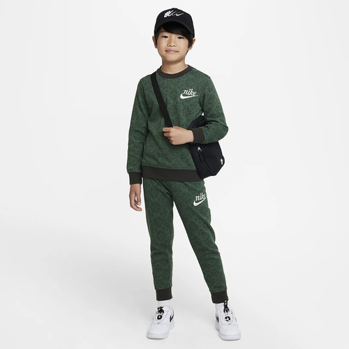 Nike Sportswear Club Fleece Little Kids&#039; Holiday Sweatshirt and Pants Set 86J496-E5Q