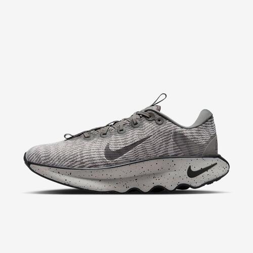 Nike Motiva Men&#039;s Walking Shoes DV1237-002