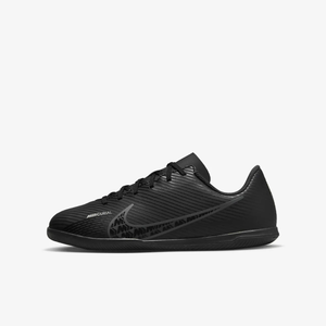 Nike Jr. Mercurial Vapor 15 Club IC Little/Big Kids&#039; Indoor/Court Soccer Shoes DJ5955-001