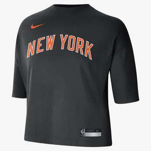 New York Knicks Courtside City Edition Women&#039;s Nike NBA T-Shirt DV6325-010