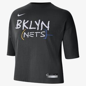 Brooklyn Nets Courtside City Edition Women&#039;s Nike NBA T-Shirt DV6320-010