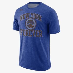 New York Knicks Mantra Men&#039;s Nike Dri-FIT NBA T-Shirt DR6676-495