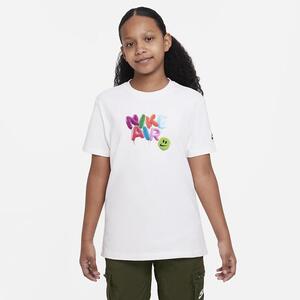 Nike Sportswear Big Kids&#039; T-Shirt FD0853-100