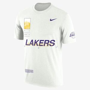 Los Angeles Lakers Courtside Men&#039;s Nike NBA Max90 T-Shirt FB9877-121