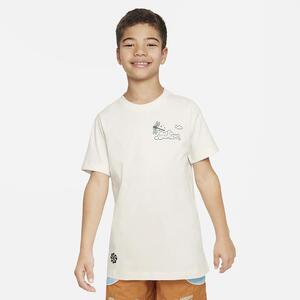 Nike Sportswear Big Kids&#039; T-Shirt FN3175-030