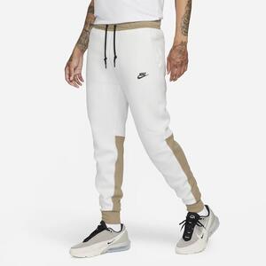 Nike Sportswear Tech Fleece Men&#039;s Slim Fit Joggers FB8002-121