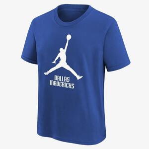 Dallas Mavericks Essential Big Kids&#039; Jordan NBA T-Shirt 9Y2B7NBAS-DAL