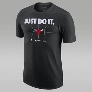 Chicago Bulls Essential Men&#039;s Nike NBA T-Shirt FQ6270-010