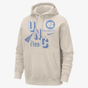 UNC Club Men&#039;s Nike College Hoodie FN7839-210
