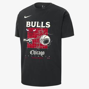Chicago Bulls Courtside Men&#039;s Nike NBA Max90 T-Shirt FQ6099-010