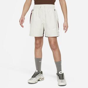 Nike Sportswear Amplify Big Kids&#039; Woven Shorts FN9131-619