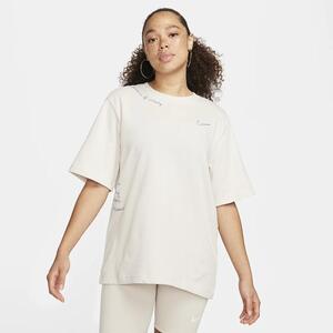 Nike Sportswear Essential Women&#039;s T-Shirt HF4510-104