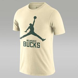 Milwaukee Bucks Essential Men&#039;s Jordan NBA T-Shirt FD1474-280