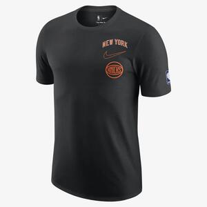 New York Knicks Courtside City Edition Men&#039;s Nike Max90 NBA T-Shirt DV5855-010