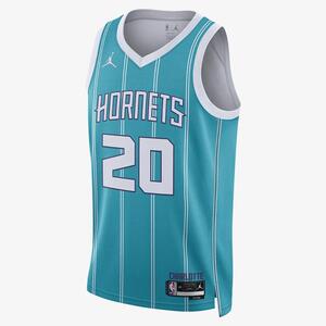 Charlotte Hornets Icon Edition 2022/23 Jordan Dri-FIT NBA Swingman Jersey DN1998-416