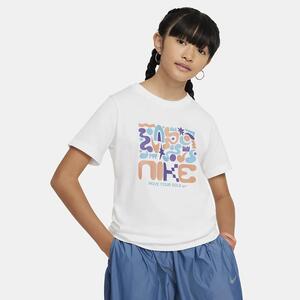 Nike Sportswear Big Kids&#039; T-Shirt FN9637-100