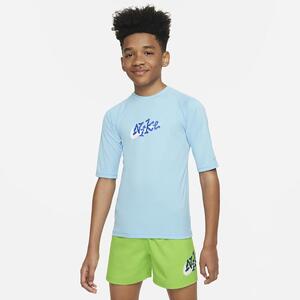 Nike Swim Scribble Big Kids&#039; (Boys&#039;) Short-Sleeve Hydroguard NESSE830-486