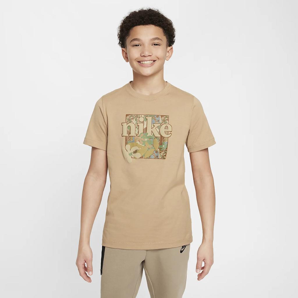 Nike Sportswear Big Kids&#039; T-Shirt HJ6254-200